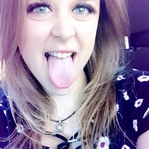 Meet your Posher, Avery